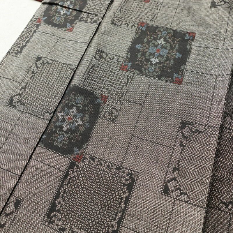 紬 しつけ糸付き 正絹 幾何学柄・抽象柄 袷仕立て 身丈160.5cm 裄丈63.5cm 紬着物 茶_画像5