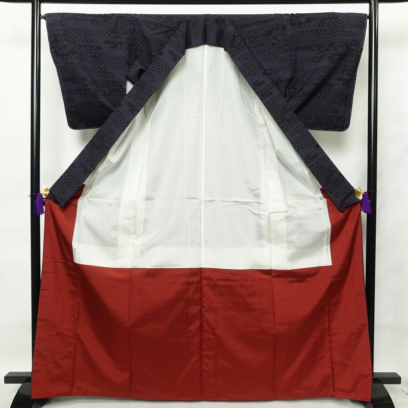 紬 良品 正絹 古典柄 袷仕立て 身丈168cm 裄丈67.5cm 一部しつけ糸付き 紬着物 青・紺_画像3