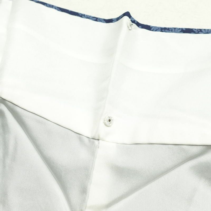 小紋 美品 草木引染 しつけ糸付き 縮緬 正絹 木の葉・植物柄 袷仕立て 身丈166.5cm 裄丈68.5cm 小紋着物 青・紺_画像18