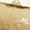 付け下げ 良品 綸子 正絹 花柄 袷仕立て 身丈163cm 裄丈68.5cm 銀彩 附下 着物 黄・黄土色_画像15