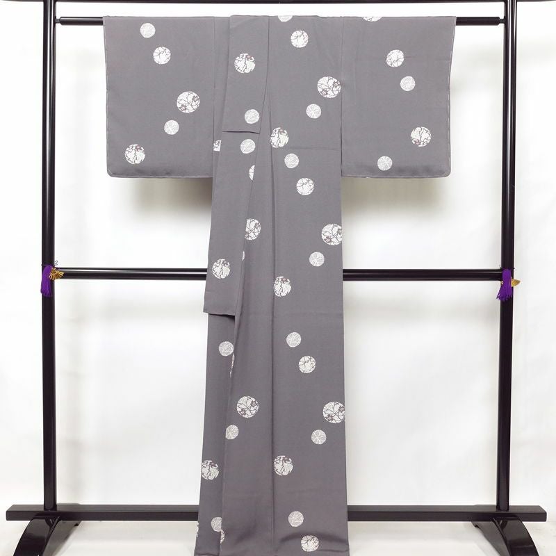 小紋 しつけ糸付き 縮緬 正絹 古典柄 袷仕立て 身丈166cm 裄丈65cm 小紋着物 グレー_画像2