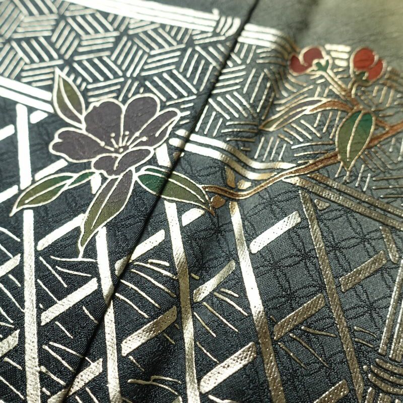 訪問着 綸子 正絹 古典柄 袷仕立て 身丈163.5cm 裄丈67cm 箔 金彩 フォーマル 着物 緑・うぐいす色_画像7