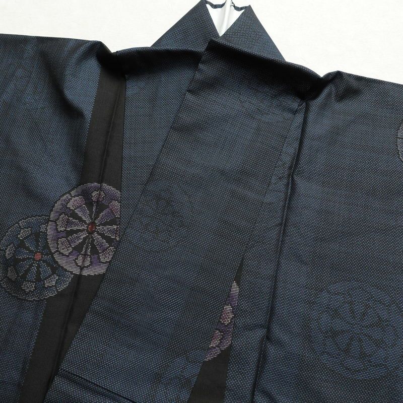 大島紬 良品 証紙あり 古代染色純泥染 本場大島紬 正絹 古典柄 袷仕立て 身丈165.5cm 裄丈68cm 着物 青・紺_画像13