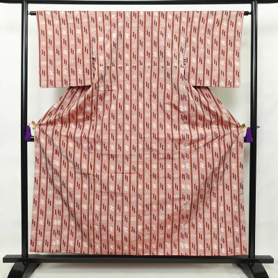 紬 良品 正絹 縞柄・線柄 袷仕立て 身丈157cm 裄丈63.5cm ピンク