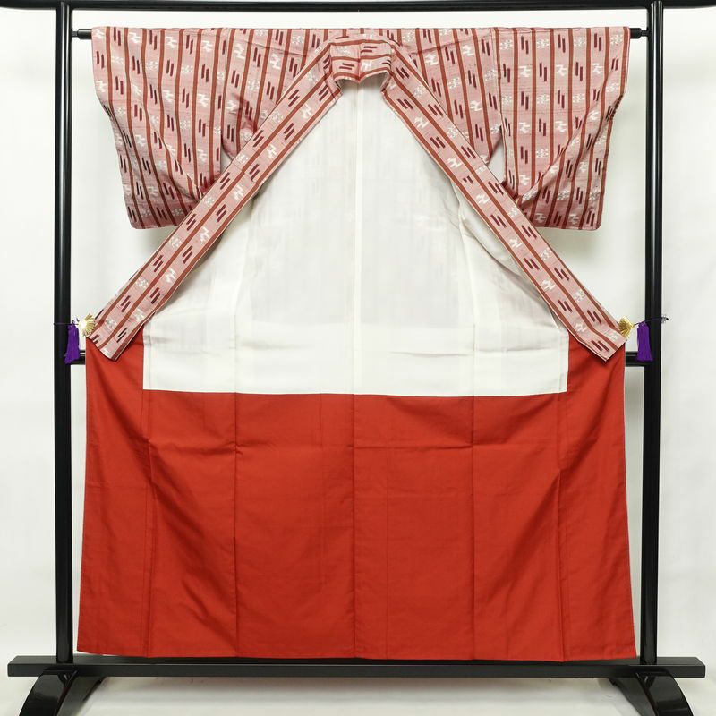 紬 良品 正絹 縞柄・線柄 袷仕立て 身丈157cm 裄丈63.5cm ピンク_画像3