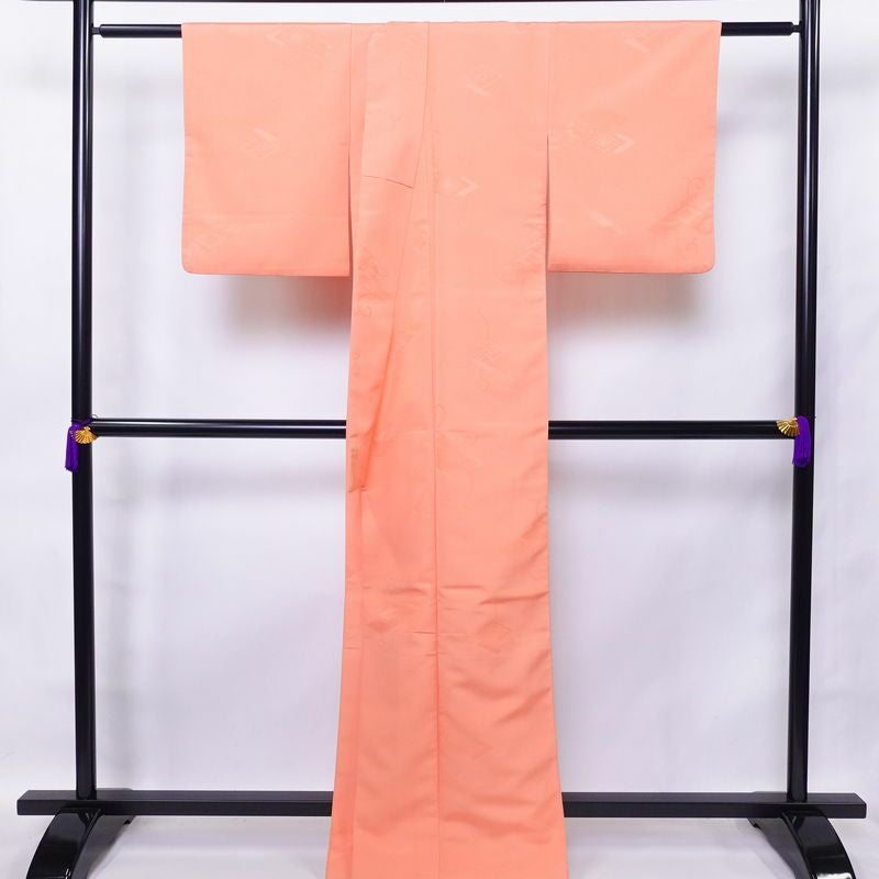 色無地 ポリエステル 古典柄 袷仕立て 身丈164cm 裄丈64cm 着物 ピンク_画像2