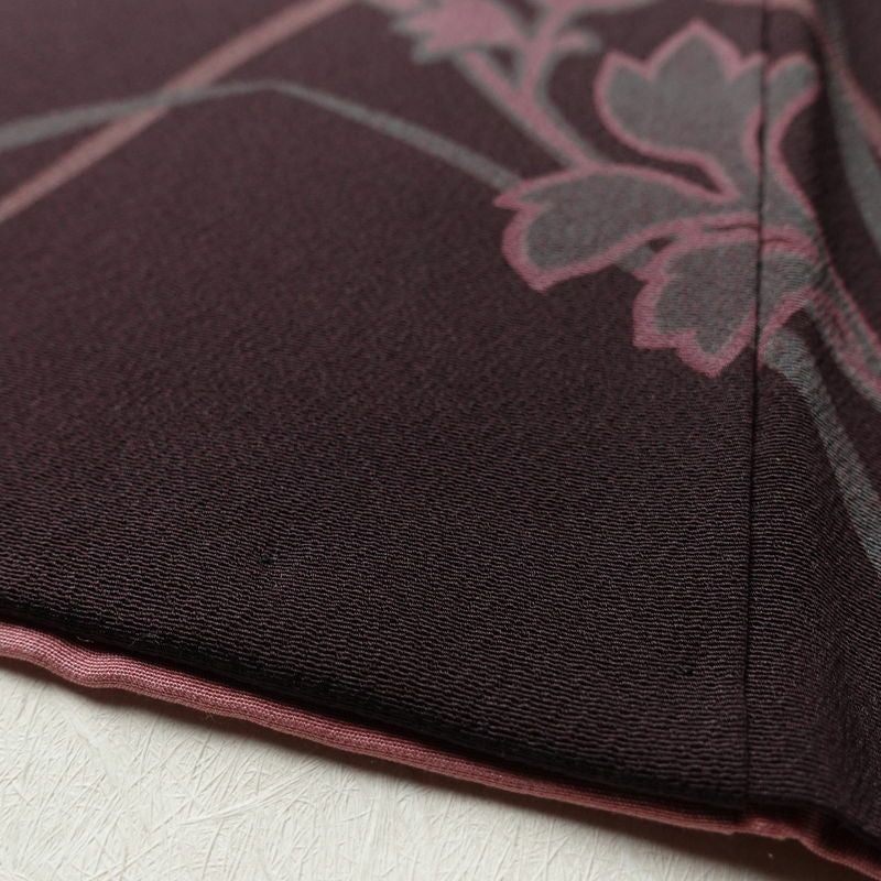 付け下げ 縮緬 正絹 花柄 袷仕立て 身丈150.5cm 裄丈65cm 金彩 フォーマル 着物 紫・藤色_画像8