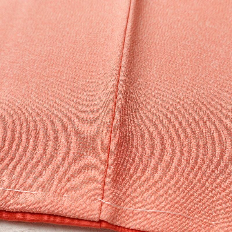 色無地 良品 しつけ糸付き 縮緬 正絹 その他の柄 袷仕立て 身丈158.5cm 裄丈64.5cm ピンク_画像9