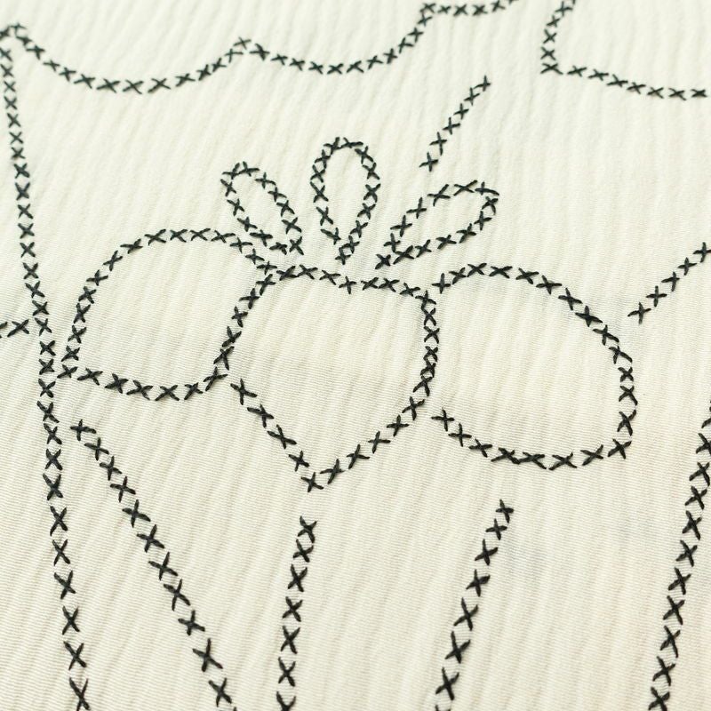 小紋 縮緬 正絹 古典柄 袷仕立て 身丈157cm 裄丈68cm 雲 クリーム_画像6