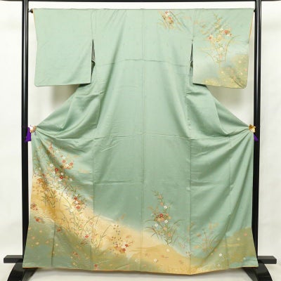 訪問着 良品 綸子 正絹 古典柄 袷仕立て 身丈163cm 裄丈66.5cm 箔 金彩 フォーマル 着物 緑・うぐいす色