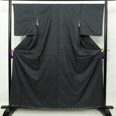 紬 しつけ糸付き 正絹 木の葉・植物柄 袷仕立て 身丈159.5cm 裄丈67cm つむぎ 青・紺