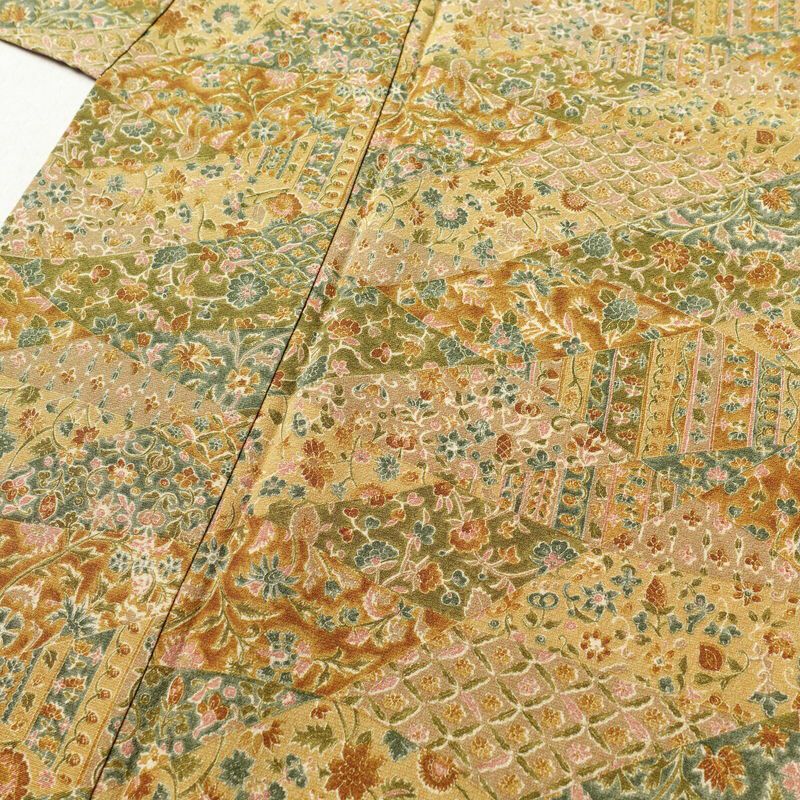 小紋 良品 縮緬 総柄 正絹 木の葉・植物柄 袷仕立て 身丈163.5cm 裄丈65cm 黄・黄土色_画像5