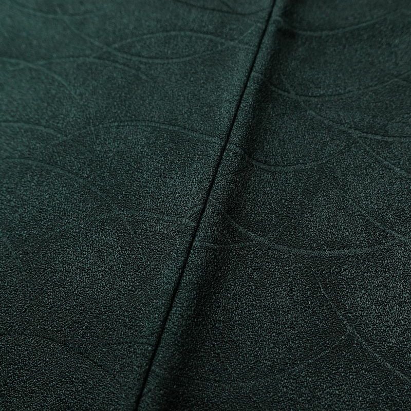 色無地 良品 しつけ糸付き 一つ紋付き 正絹 古典柄 袷仕立て 身丈155.5cm 裄丈64cm 着物 緑・うぐいす色_画像8