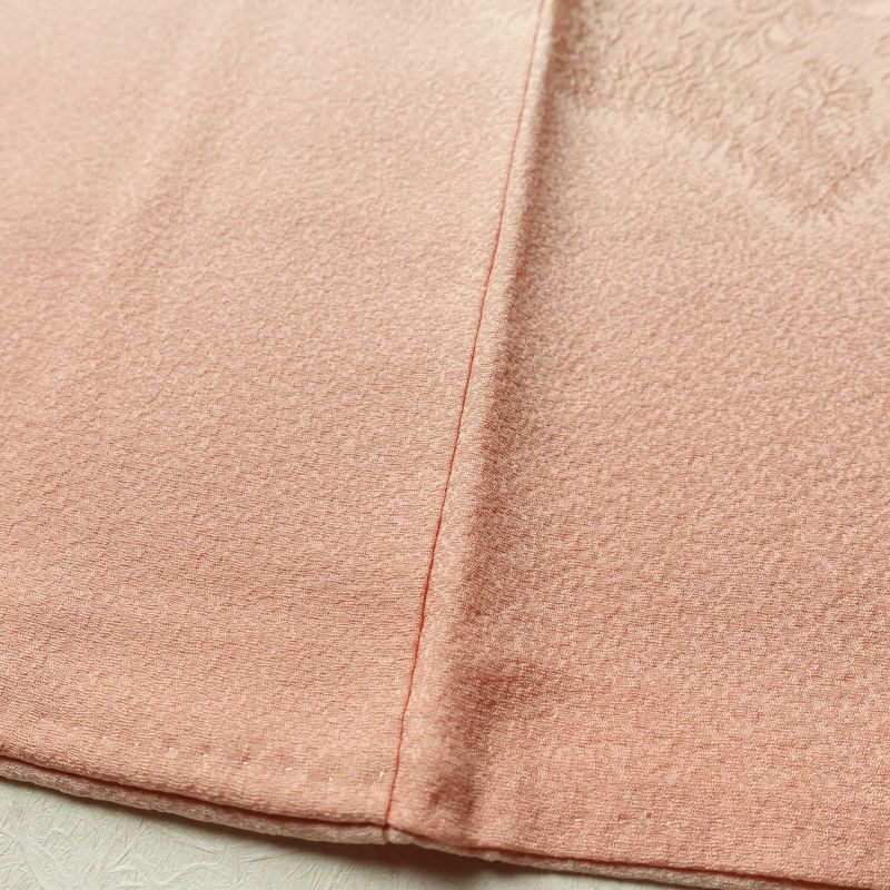 付け下げ 良品 スワトウ刺繍 一つ紋付き 正絹 古典柄 袷仕立て 身丈162.5cm 裄丈67.5cm 刺繍 共八掛 ピンク_画像11