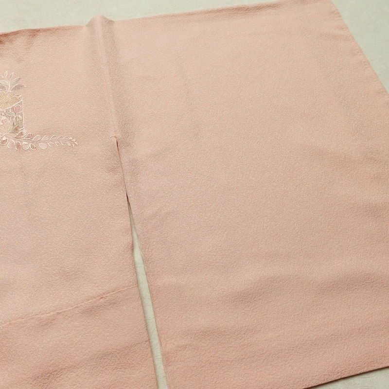 付け下げ 良品 スワトウ刺繍 一つ紋付き 正絹 古典柄 袷仕立て 身丈162.5cm 裄丈67.5cm 刺繍 共八掛 ピンク_画像13