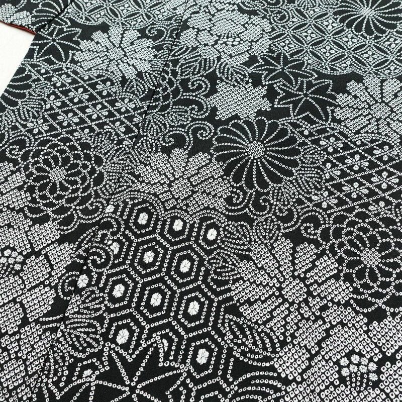 小紋 良品 縮緬 絞り風 ポリエステル 花柄 袷仕立て 身丈163cm 裄丈67cm 黒_画像5