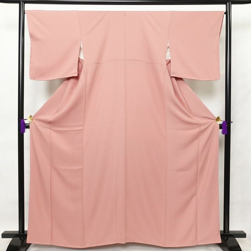 色無地 美品 草木染 落款入り しつけ糸付き 一つ紋付き 正絹 無地 袷仕立て 身丈162.5cm 裄丈67cm ピンク_画像1