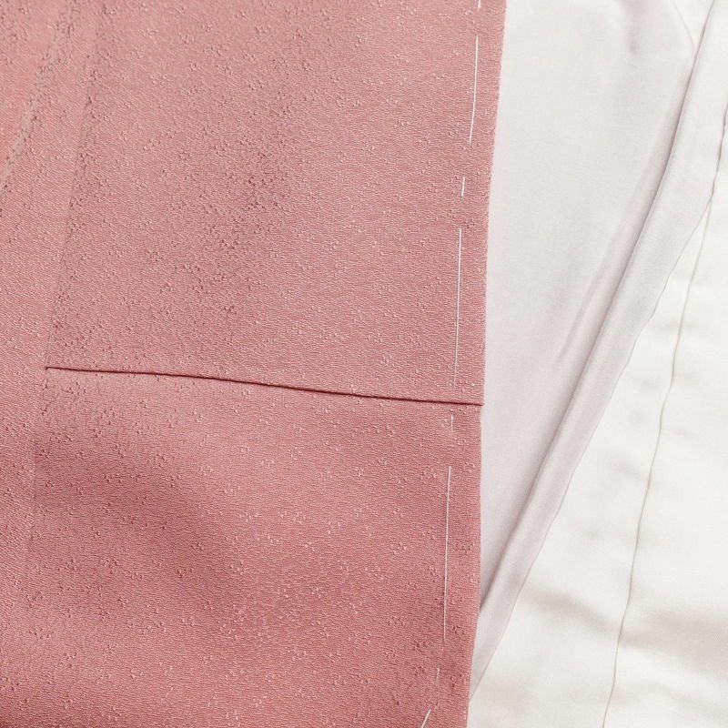 色無地 美品 草木染 落款入り しつけ糸付き 一つ紋付き 正絹 無地 袷仕立て 身丈162.5cm 裄丈67cm ピンク_画像16