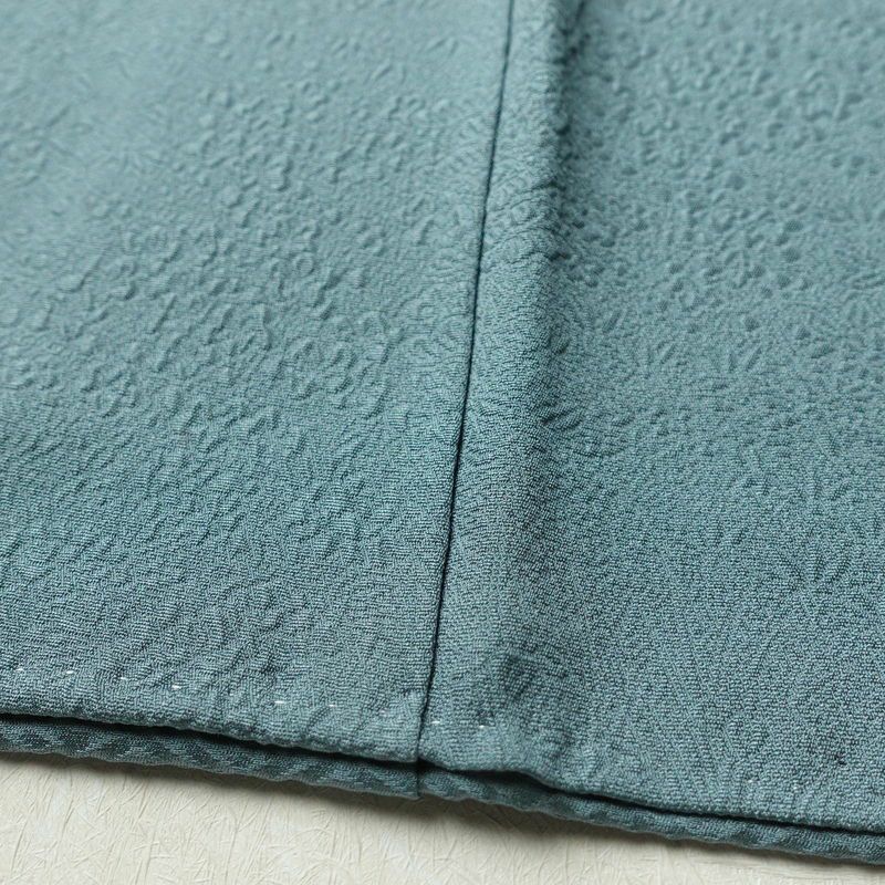 色無地 良品 一つ紋付き 正絹 木の葉・植物柄 袷仕立て 身丈151cm 裄丈64cm 青・紺_画像10