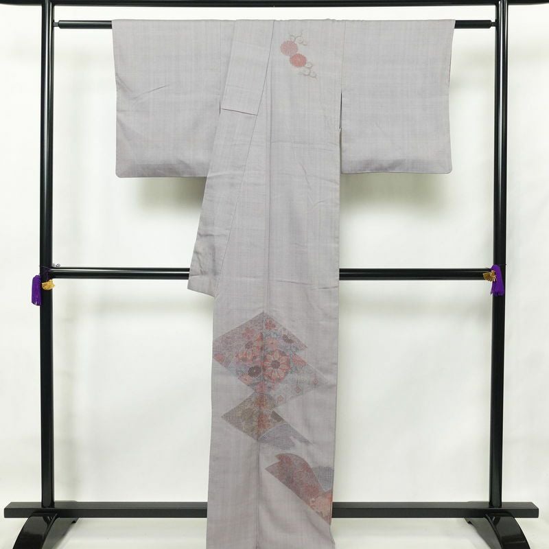 付け下げ スワトウ刺繍 紬地 正絹 古典柄 袷仕立て 身丈164cm 裄丈65.5cm 紫・藤色_画像2