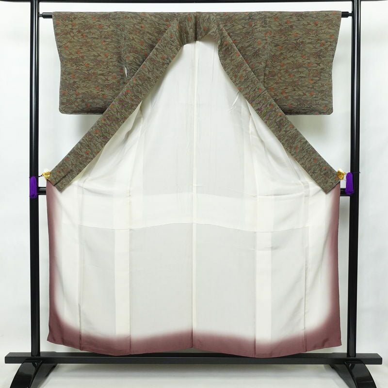 小紋 良品 落款入り 南部幸雄 二代目 縮緬 総柄 正絹 古典柄 袷仕立て 身丈154.5cm 裄丈63.5cm 一部しつけ糸付き 着物 緑・うぐいす色_画像3