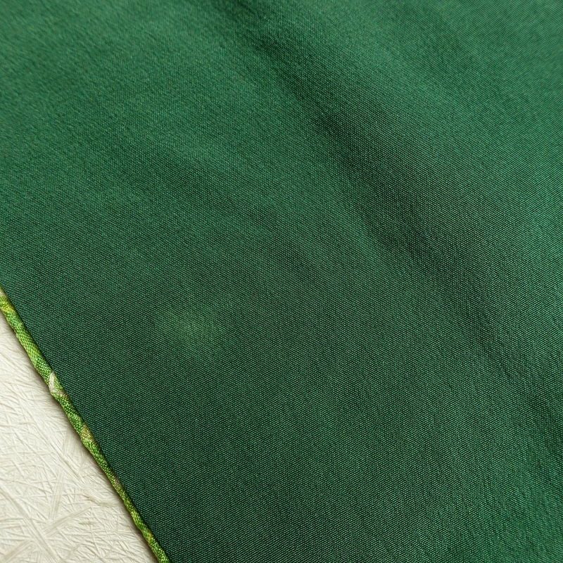 小紋 絞り 総絞り 正絹 亀甲柄 袷仕立て 身丈161cm 裄丈68cm 一部しつけ糸付き 緑・うぐいす色_画像20