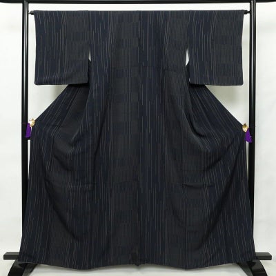 小紋 縮緬 正絹 幾何学柄・抽象柄 袷仕立て 身丈163.5cm 裄丈65.5cm 青・紺