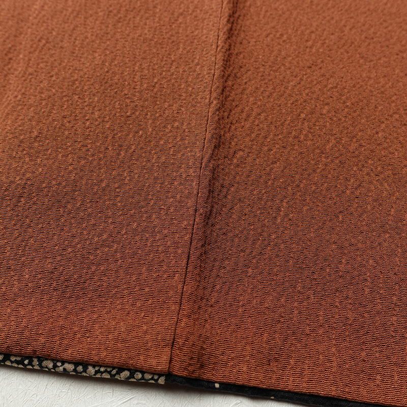 色無地 縮緬 正絹 無地 柄八掛 袷仕立て 身丈159cm 裄丈67.5cm 茶_画像9