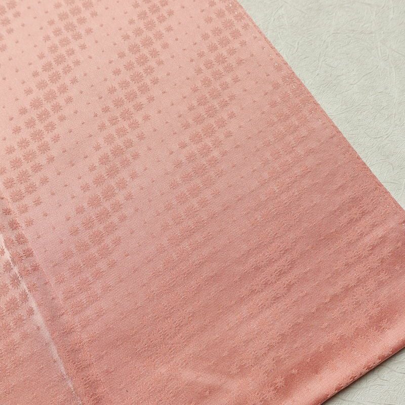 色無地 美品 一つ紋付き 正絹 木の葉・植物柄 袷仕立て 身丈158.5cm 裄丈69cm 一部しつけ糸付き ピンク_画像20