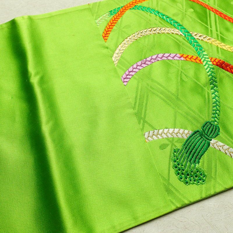 袋帯 六通柄 振袖用 正絹 古典柄 緑・うぐいす色_画像15