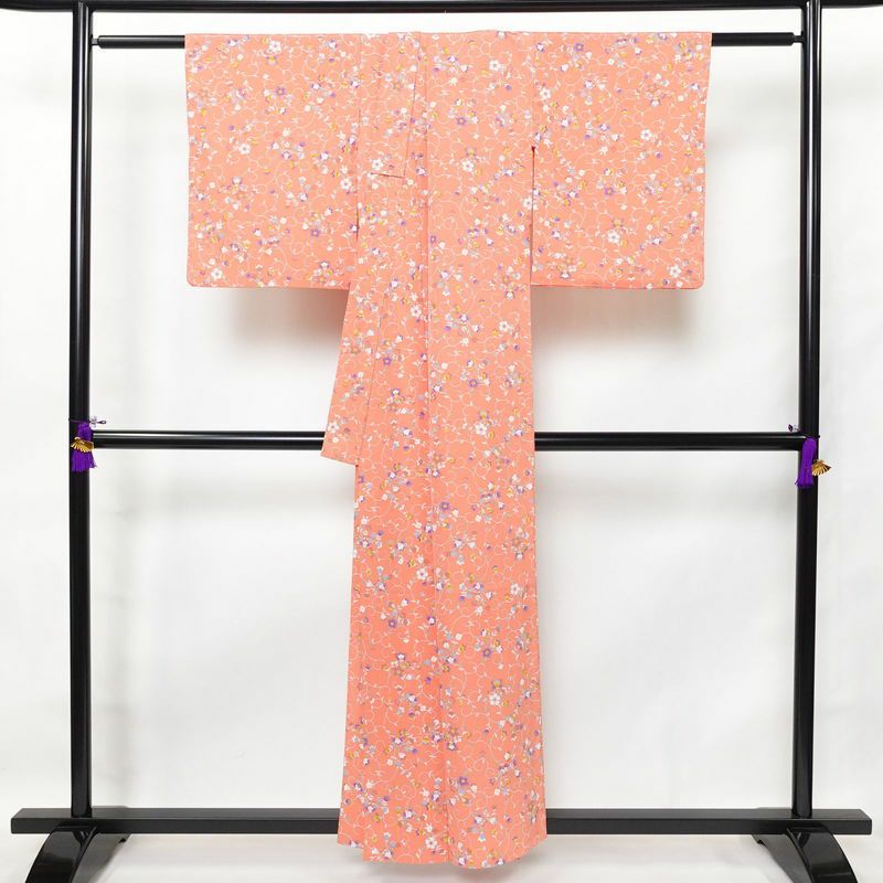 単衣 小紋 良品 縮緬 ポリエステル 花柄 単衣仕立て 身丈154.5cm 裄丈65.5cm ピンク_画像2