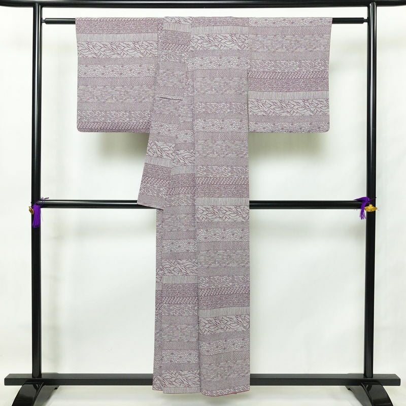 小紋 良品 正絹 古典柄 袷仕立て 身丈155cm 裄丈67.5cm 紫・藤色_画像2