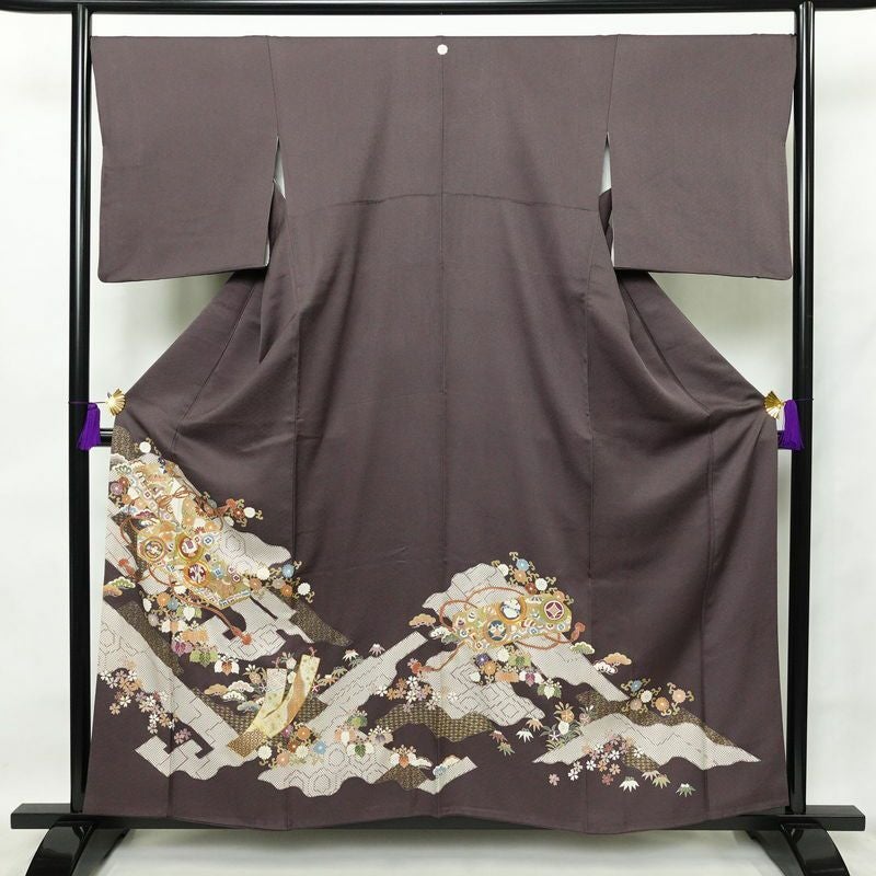 色留袖 金駒刺繍 一つ紋付き 正絹 古典柄 袷仕立て 身丈158.5cm 裄丈69cm 箔 共八掛 短冊 紫・藤色_画像1