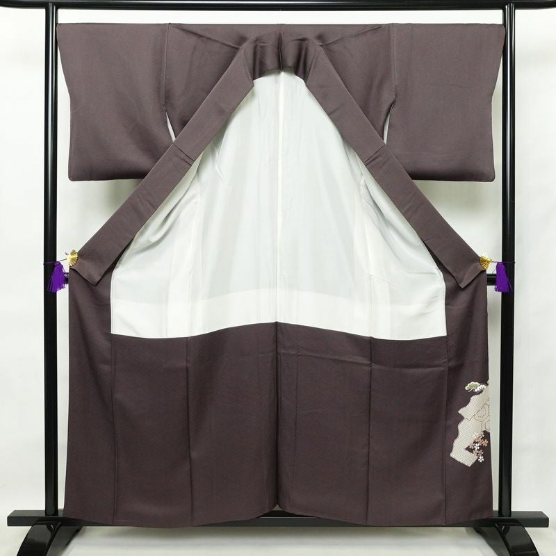 色留袖 金駒刺繍 一つ紋付き 正絹 古典柄 袷仕立て 身丈158.5cm 裄丈69cm 箔 共八掛 短冊 紫・藤色_画像3