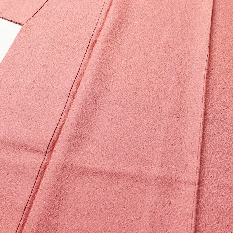 色無地 良品 堅牢染 しつけ糸付き 縮緬 一つ紋付き 正絹 無地 袷仕立て 身丈158.5cm 裄丈65.5cm ピンク_画像5