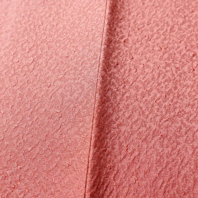 色無地 良品 堅牢染 しつけ糸付き 縮緬 一つ紋付き 正絹 無地 袷仕立て 身丈158.5cm 裄丈65.5cm ピンク_画像7