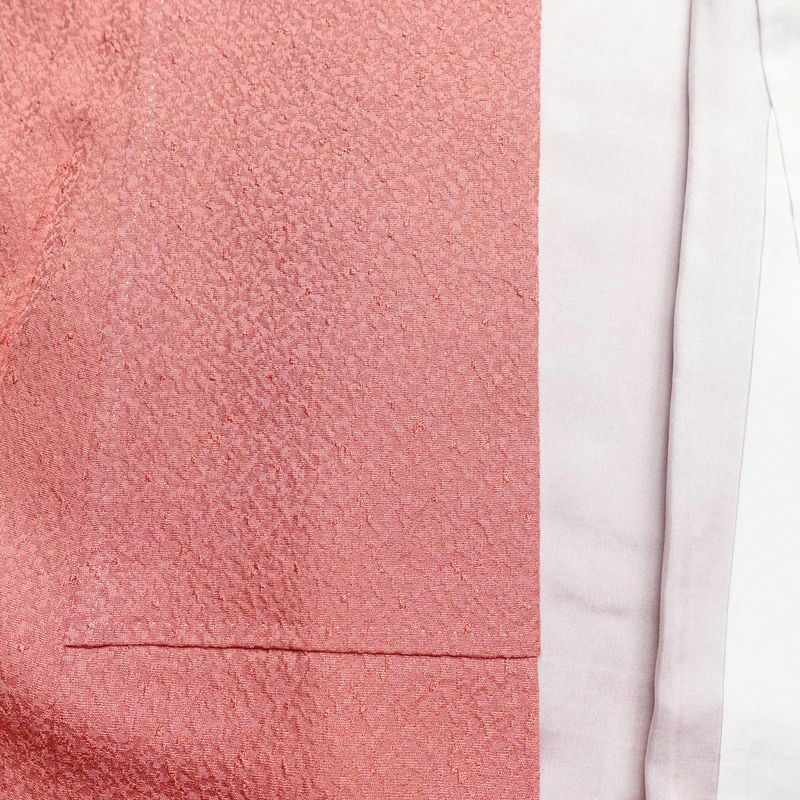 色無地 良品 堅牢染 しつけ糸付き 縮緬 一つ紋付き 正絹 無地 袷仕立て 身丈158.5cm 裄丈65.5cm ピンク_画像15