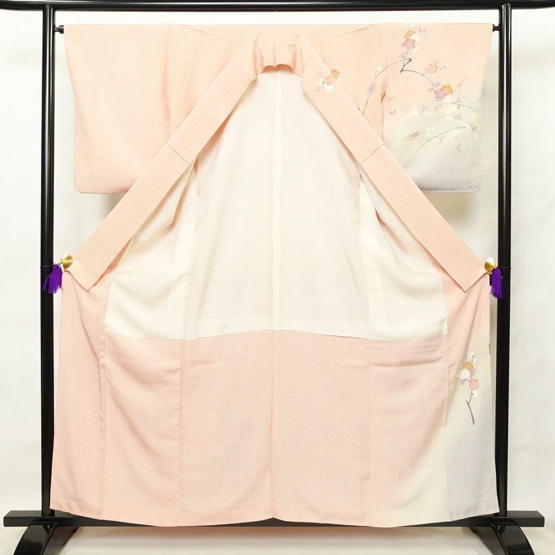 訪問着 友禅 作家物 落款入り 縮緬 正絹 花柄 袷仕立て 身丈156.5cm 裄丈66cm 箔 共八掛 ピンク_画像3