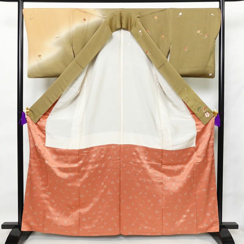 訪問着 正絹 盛り上げ箔 古典柄 袷仕立て 身丈164.5cm 裄丈69cm 箔 黄・黄土色_画像3