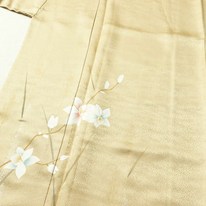 付け下げ 良品 しつけ糸付き 正絹 花柄 袷仕立て 身丈158.5cm 裄丈66.5cm 金彩 ベージュ_画像5