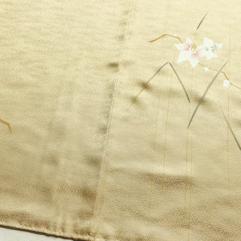 付け下げ 良品 しつけ糸付き 正絹 花柄 袷仕立て 身丈158.5cm 裄丈66.5cm 金彩 ベージュ_画像12