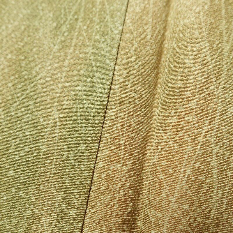 小紋 良品 縮緬 しつけ糸付き 総柄 正絹 木の葉・植物柄 袷仕立て 身丈157.5cm 裄丈65.5cm 緑・うぐいす色_画像8