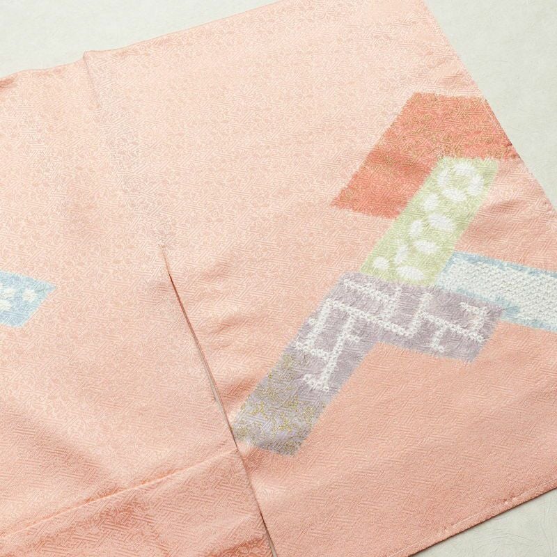 訪問着 良品 しつけ糸付き 絞り 正絹 古典柄 袷仕立て 身丈160.5cm 裄丈66.5cm 箔 綸子 刺繍 ピンク_画像13