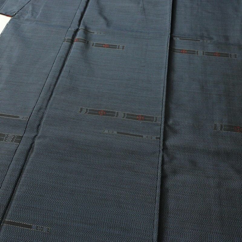 大島紬 証紙なし しつけ糸付き 正絹 幾何学柄・抽象柄 袷仕立て 身丈160cm 裄丈66.5cm 青・紺_画像5