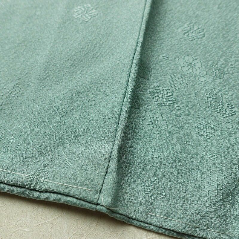 色無地 良品 しつけ糸付き 正絹 花柄 袷仕立て 身丈154cm 裄丈63cm 緑・うぐいす色_画像8