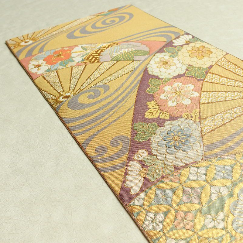 袋帯 全通柄 美品 フォーマル用 振袖用 正絹 古典柄 金通し フォーマル 扇面 流水 菊 七宝 帯 黄・黄土色_画像17