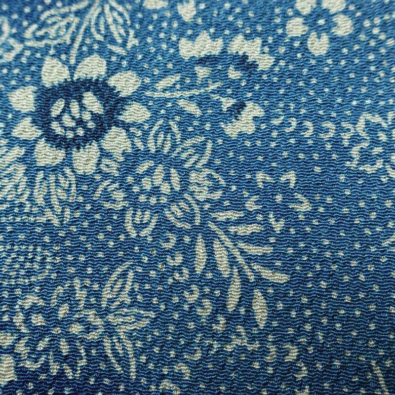 小紋 縮緬 総柄 正絹 花柄 袷仕立て 身丈156cm 裄丈67.5cm 着物 青・紺_画像7