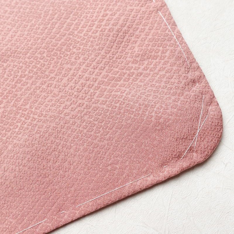 色無地 良品 しつけ糸付き 正絹 古典柄 袷仕立て 身丈167cm 裄丈66.5cm フォーマル 着物 ピンク_画像14