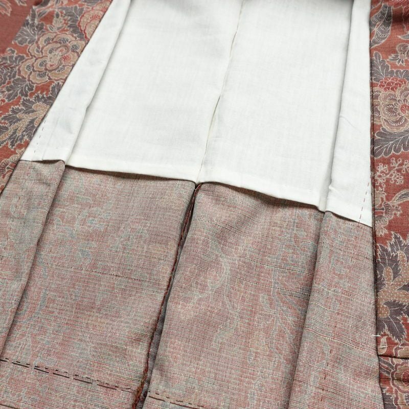 小紋 紬地 美品 胴抜き仕立て しつけ糸付き 正絹 幾何学柄・抽象柄 身丈165cm 裄丈67cm 茶_画像17