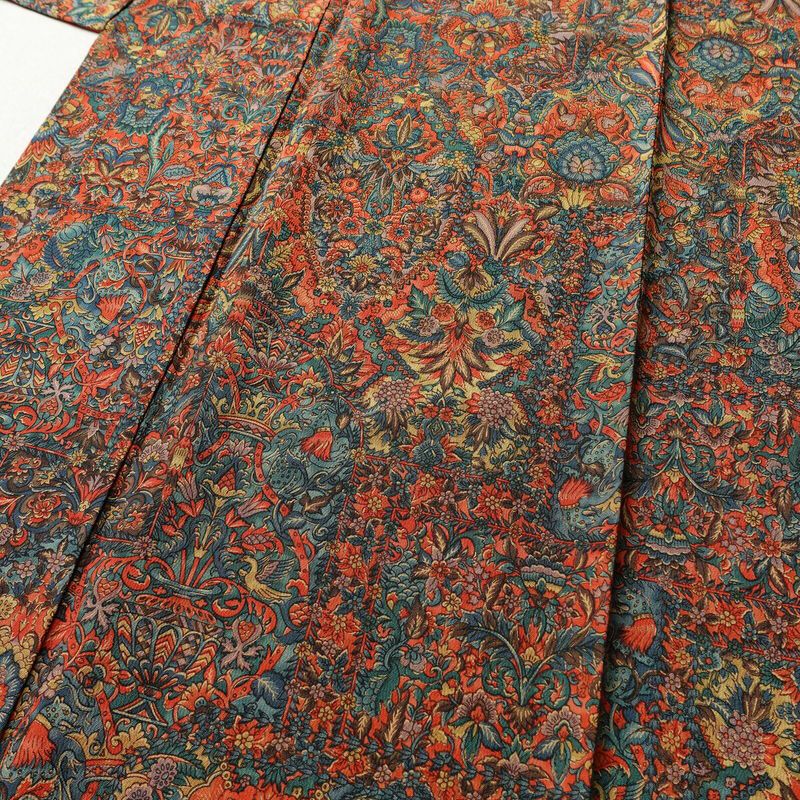 小紋 美品 しつけ糸付き 縮緬 総柄 正絹 幾何学柄・抽象柄 袷仕立て 身丈168cm 裄丈67cm 赤・朱_画像5